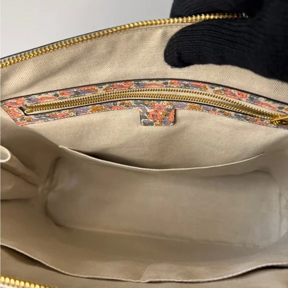 Gucci Floral Liberty Canvas Top-Handle Duffel — Coral, Beige, Green - Picture 8 of 12
